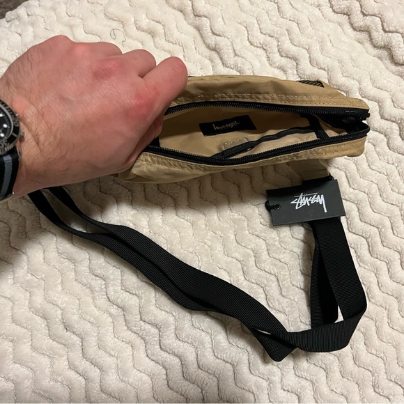 Stussy Men’s waist/sling bag - Picture 5 of 7